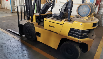 H. 2.5t Forklift.jpg